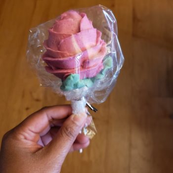 The Sweet Lair Mother's Day Cake Pops